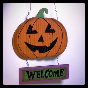 Pumpkin welcome sign